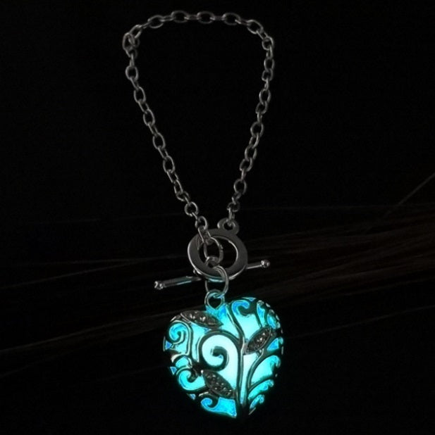 Heart Shaped Pendant Bracelet (glow-in-the-dark)